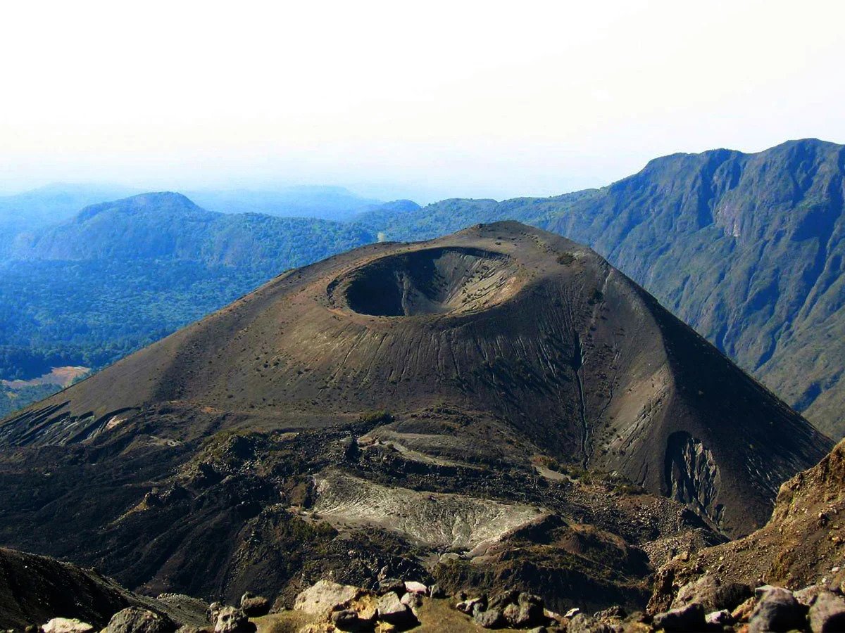 4-Day Mount Meru Trekking Tour